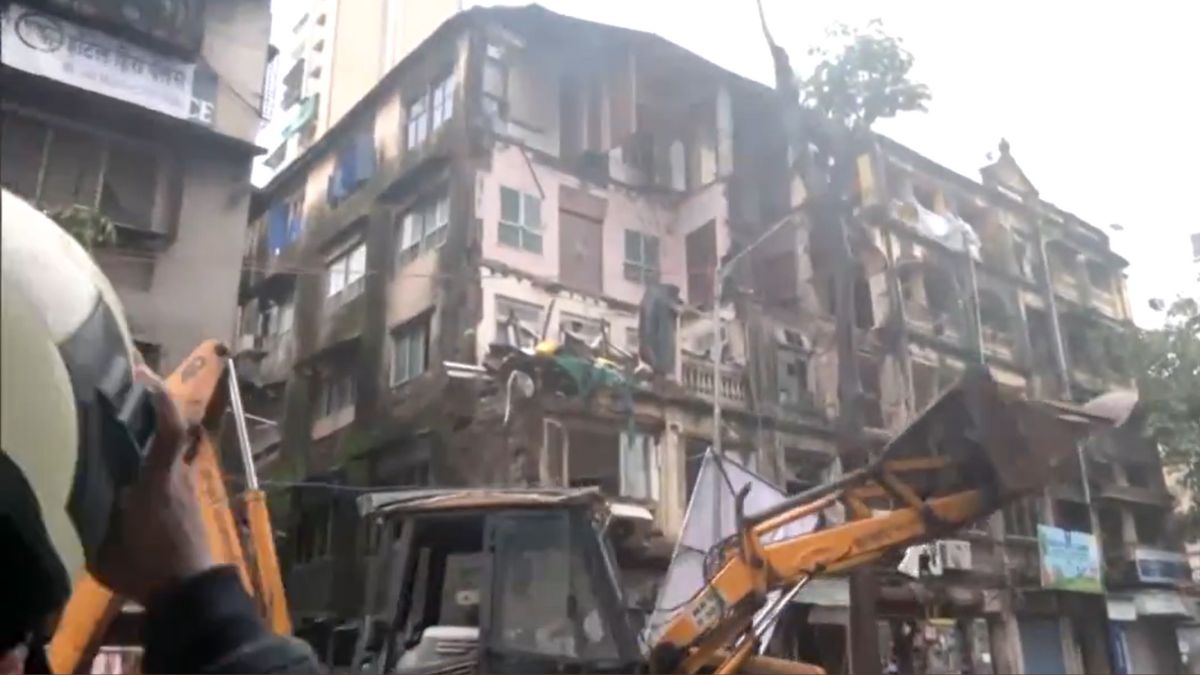 mumbai-building-collapse-casualties-injuries-in-rubinissa-manzil-building-collapse-on-grant-road-latest-updates